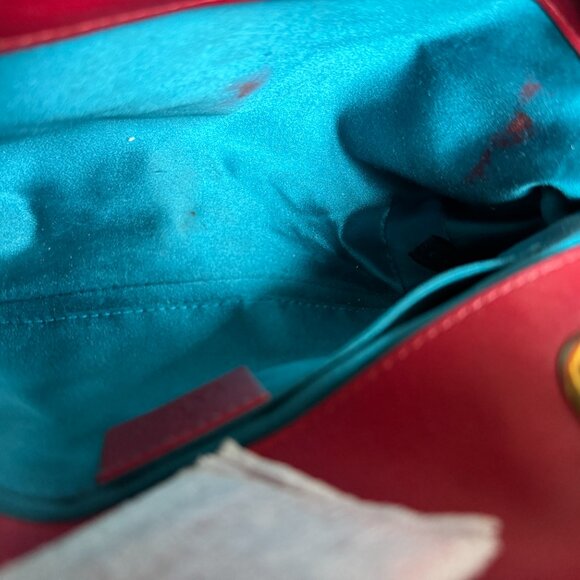 GUCCI - MATELASSE -VELVET HIBISCUS RED GC MARMONT MINI FLAP BAG - Picture 11 of 13